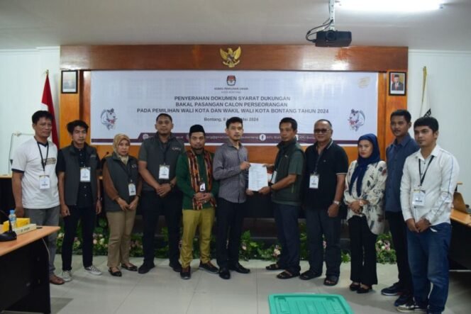 
					Basri Rase dan Chusnul Dhihin Resmi Didaftar di KPU Bontang Melalui Jalur Independen