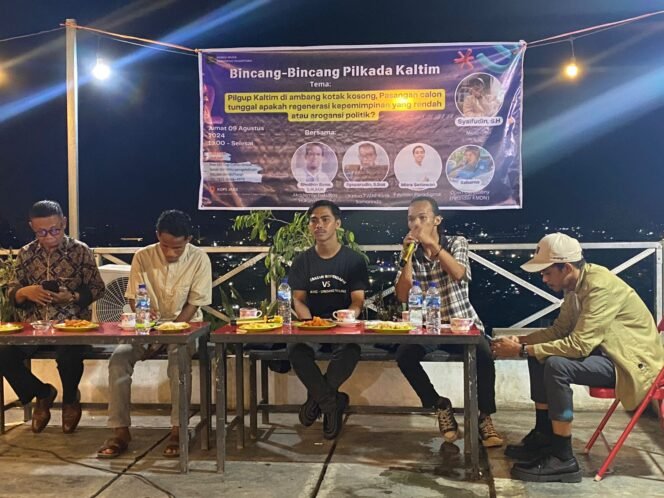 
					Diskusi Publik yang digelar di Kopi Jadi Samarinda, Jumat (9/8/2024)/ Foto: Fasenews.id