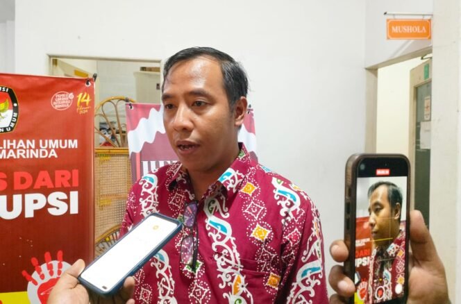 
					Foto: Arif Rahman, komisioner KPU Samarinda Devisi Teknis Penyelenggaraan Pemilu/ Foto: Fasenews.id