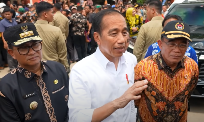 
					Presiden Jokowi saat berada di Kabupaten Berau, Kalimantan Timur, Kamis (26/9/2024)/ Foto: IST