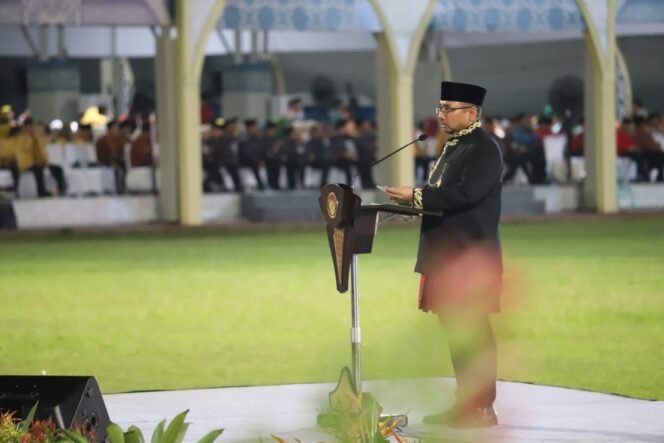 
					Menteri Agama Yaqut Cholil saat memberi sambutan di MTQ Nasional/ Foto: fasenews.id
