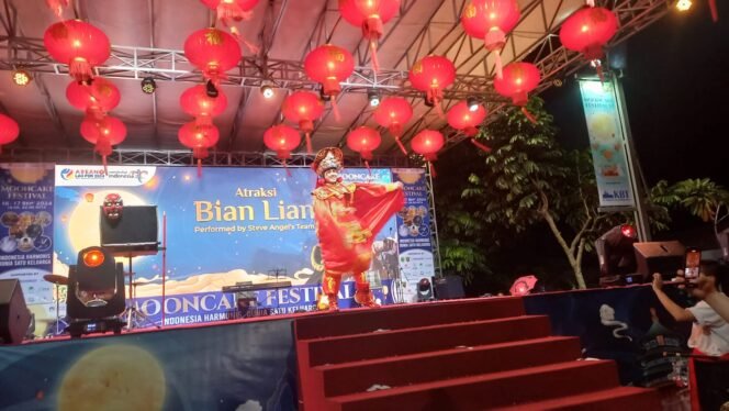 
					Salah satu agenda kegiatan di Mooncake Festival yang digelar di Samarinda/ Foto: fasenews.id