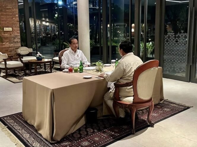 
					Momen Makan Malam Presiden Jokowi dan Presiden Terpilih Prabowo, Jakarta, Selasa (8/10/2024)/Foto: Ist