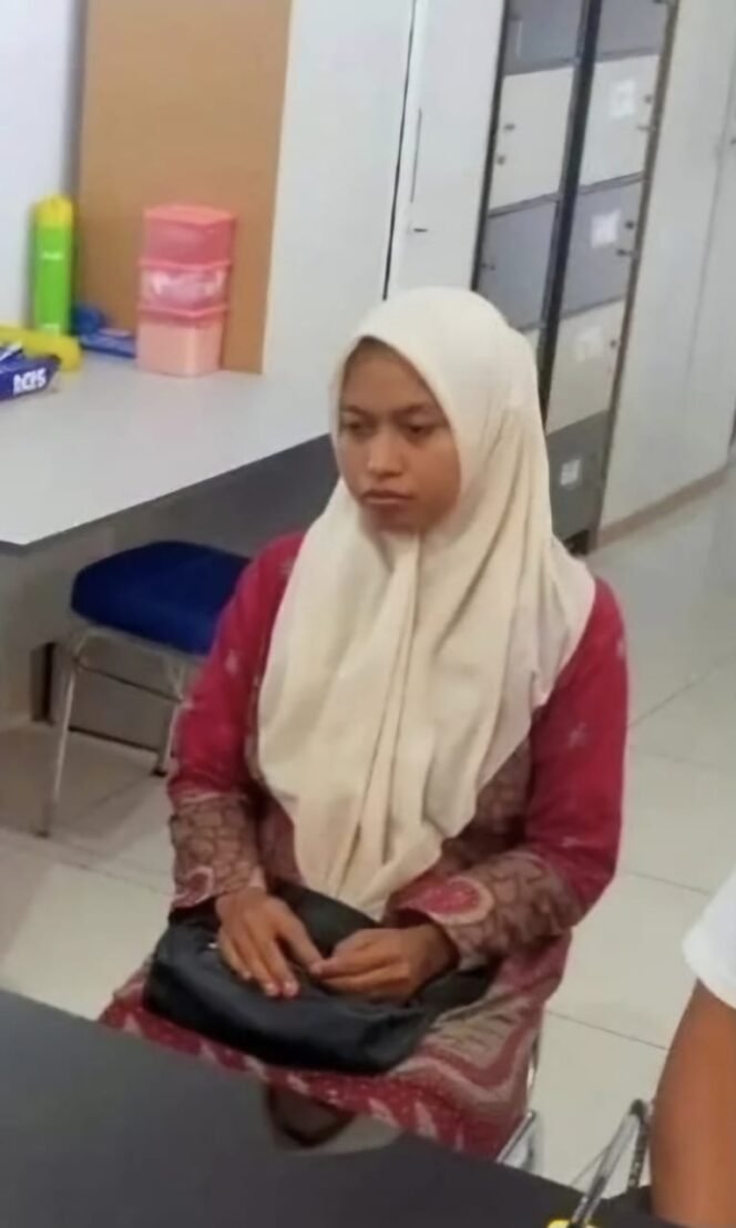 
					Supriyani, guru honorer yang dilaporkan oleh orangtua murid SDN Baito/Foto: HO