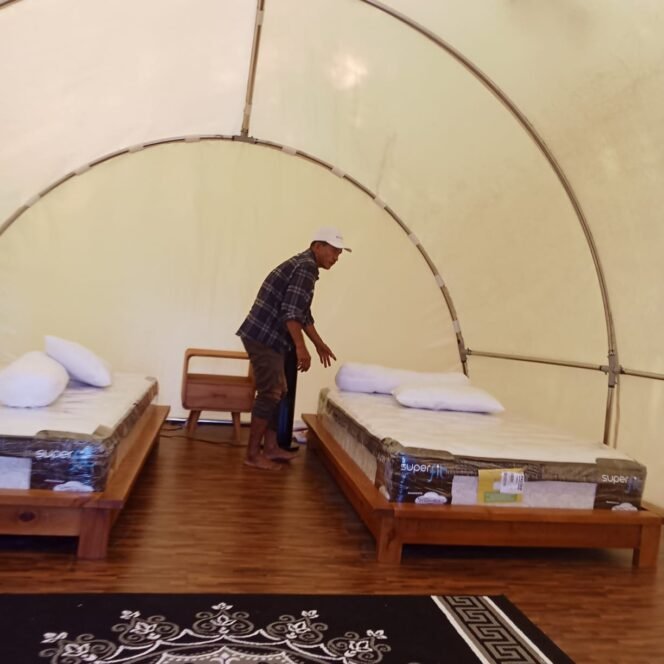 
					Potret tenda glemping di Pantai Marang, Kaliorang, Kutai Timur/Foto: HO