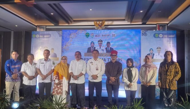 
					Rapat Kerja Teknis Masyarakat Hukum Adat 2024 di Hotel Fugo Samarinda pada Rabu (6/11/2024)/ Foto: Fasenews.id