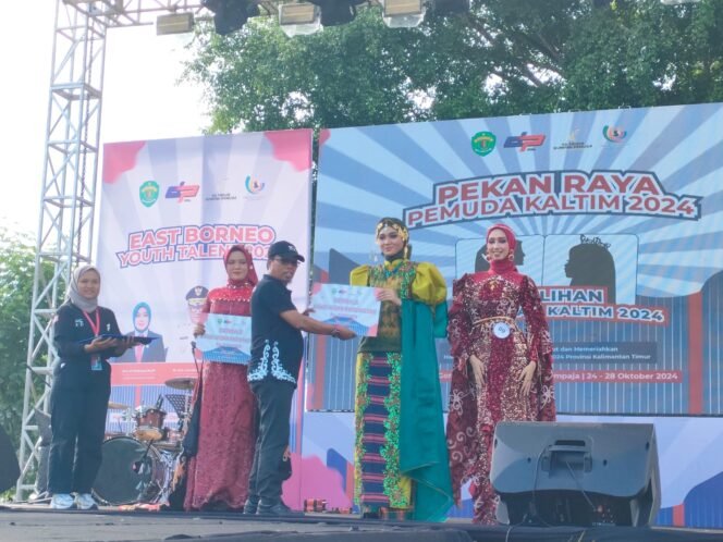 
					Juara 1, 2, dan 3 Pemilihan Putri Hijab yang Digelar Dispora Kaltim/Foto: FASENEWS.ID