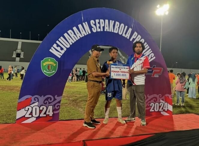 
					Khaffa Anugrah Putra Nurcahya (Balikpapan Allstar U15) raih Pemain Terbaik di Piala Gubernur Kaltim 2024 U-15/ Foto: Instagram @rasmanrading