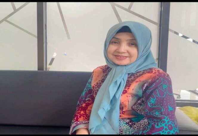 
					Kepala Bidang Pemberdayaan Kelembaggaan dan Sosial Budaya Masyarakat (PKSBM) DPMPD Kaltim, Roslindawaty/ Foto: FASENEWS.ID 