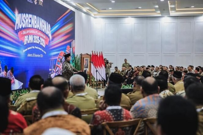 
					Presiden Prabowo Subianto dalam acara Musyawarah Pembangunan Nasional (Musrenbangnas) di Jakarta, Senin (30/12/2024)/Foto: Instagram @presidenrepublikindonesia @prabowo