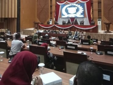 Suasana RDP DPRD Samarinda bersama OPD terkait guna mencari solusi mengenai relokasi Pasar Subuh. (Foto : MR)