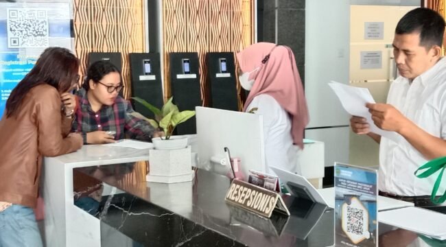 Koalisi Warga Muara Kate - Batu Kajang Ajukan Permohonan Informasi Publik ke Gubernur Kaltim