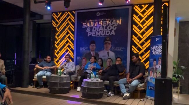 Suasana kegiatan sarasehan dan dialog publik yang digelar oleh tim careteker KNPI Kaltim (istimewa).