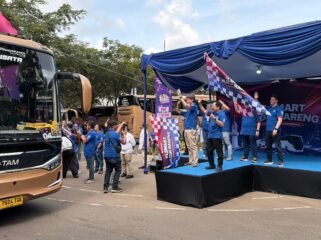 Manajemen XLSMART melepas keberangkatan 700 peserta program mudik bareng menuju berbagai kota tujuan (Ho/Fasenews.id)