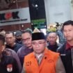 Komisi Pemberantasan Korupsi (KPK) resmi menahan Mantan Menteri Agama Yaqut Cholil Qoumas