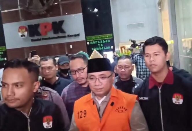 
					Komisi Pemberantasan Korupsi (KPK) resmi menahan Mantan Menteri Agama Yaqut Cholil Qoumas
