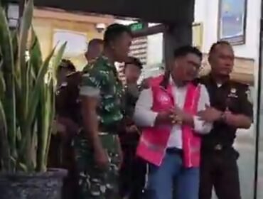 Ketua DPRD Magetan, Suratno resmi ditetapkan sebagai tersangka oleh Kejaksaan Negeri (Kejari) Magetan