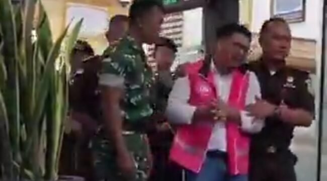 Ketua DPRD Magetan, Suratno resmi ditetapkan sebagai tersangka oleh Kejaksaan Negeri (Kejari) Magetan