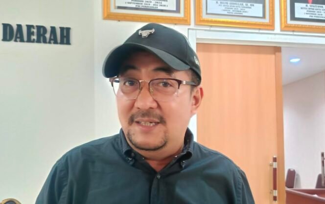 
					Ketua Komisi II DPRD Samarinda, Iswandi,