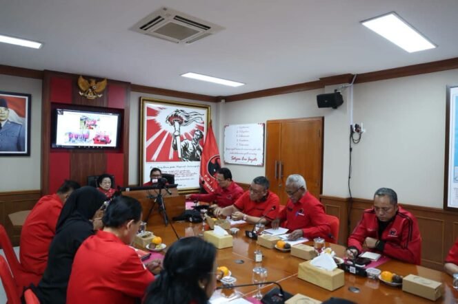 
					Megawati pimpin langsung perumusan strategi partai guna memperkuat kesiapsiagaan menghadapi dampak fenomena El Nino