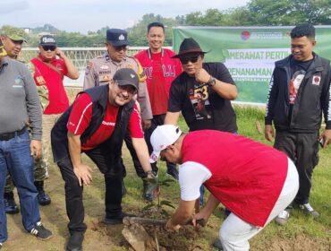 DPC PDI Perjuangan Kota Samarinda Gelar Penanaman Pohon dalam Rangka Bulan Bung Karno 2026