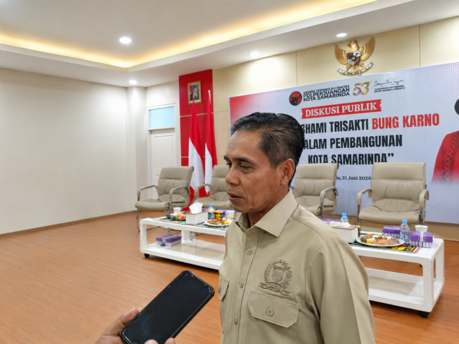 
					Ketua DPRD Kota Samarinda Helmi Abdullah