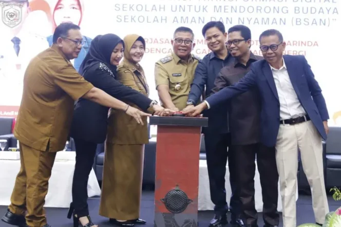 
					Anggota DPRD Samarinda Ismail Latisi, menghadiri kegiatan Upskilling 1.000 Guru